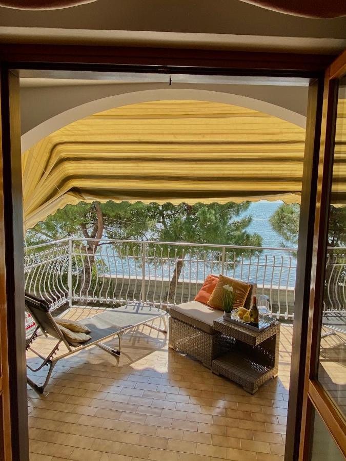 Apartment Mit Meerblick Am Strand Costa Azzura Градо Екстериор снимка