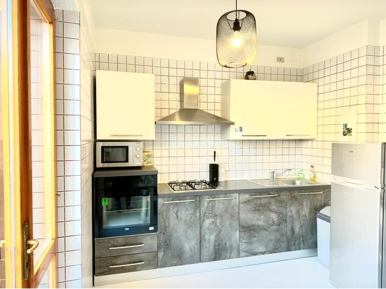 Apartment Mit Meerblick Am Strand Costa Azzura Градо Екстериор снимка