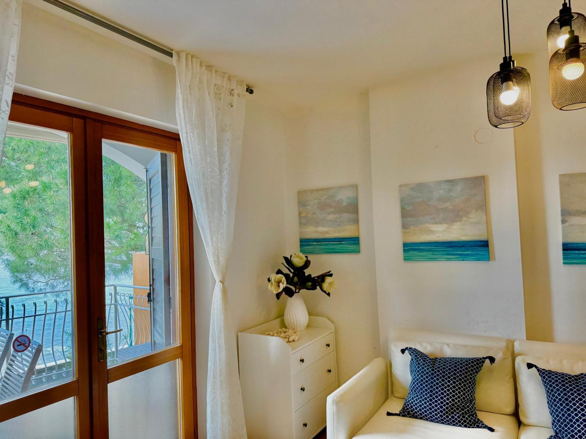 Apartment Mit Meerblick Am Strand Costa Azzura Градо Екстериор снимка